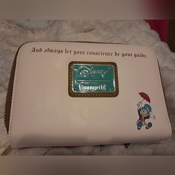 NWT Loungefly WonderCon 2023 Disney Pinocchio Cuckoo Clock Backpack And Wallet - Picture 10 of 10